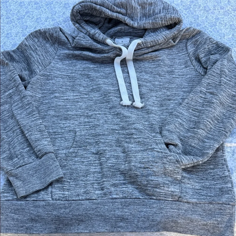 Athletic Apparel. Esstive hoody. Size L - Picture 1 of 4